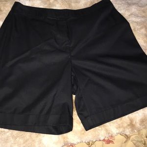 Women’s black Bermuda shorts